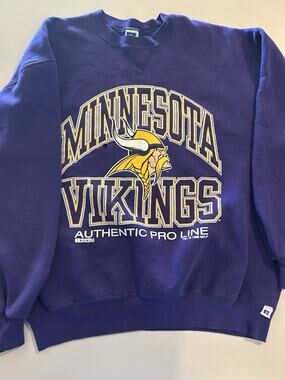 Vintage 1995 Minnesota Vikings NFL xl purple crewneck sweatshirt 90s HOLE